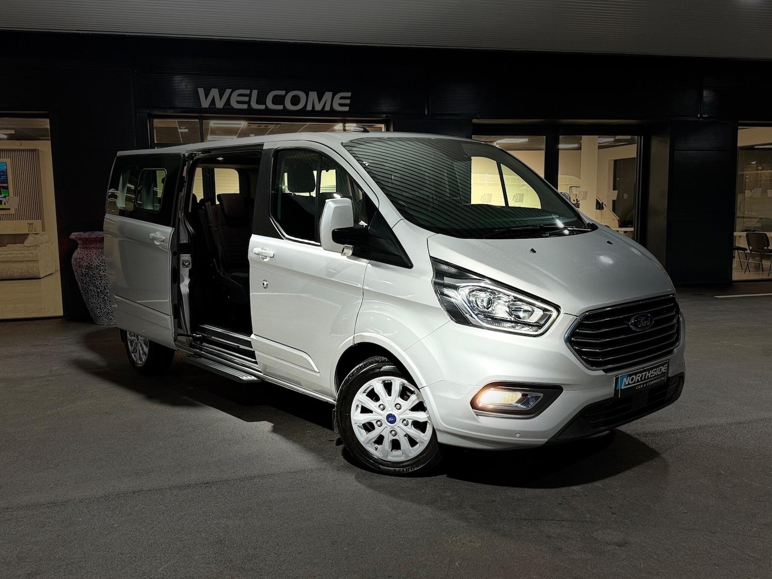 Used Ford Tourneo Custom 2022 for sale - 76512571: Photo 10
