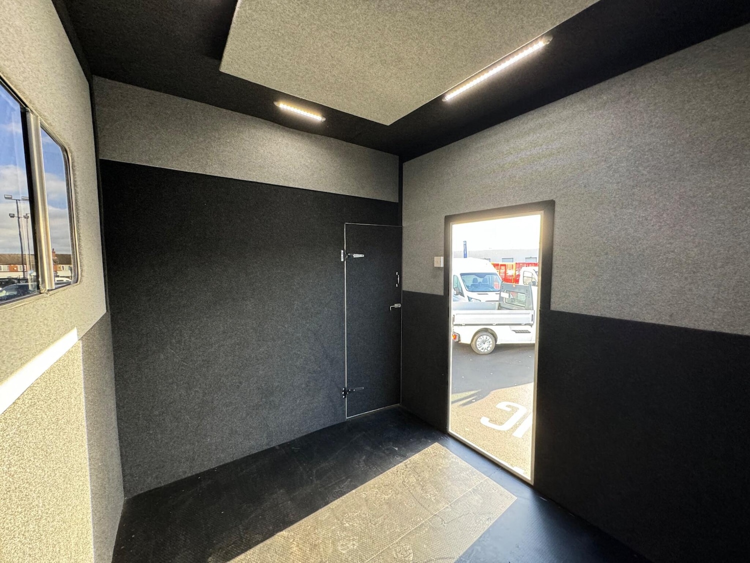 Used Iveco Daily 2018 for sale - 76936406: Photo 34