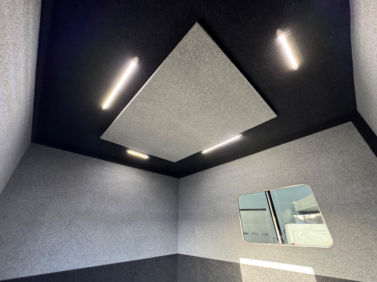 Used Iveco Daily 2018 for sale - 76936406: Photo 35