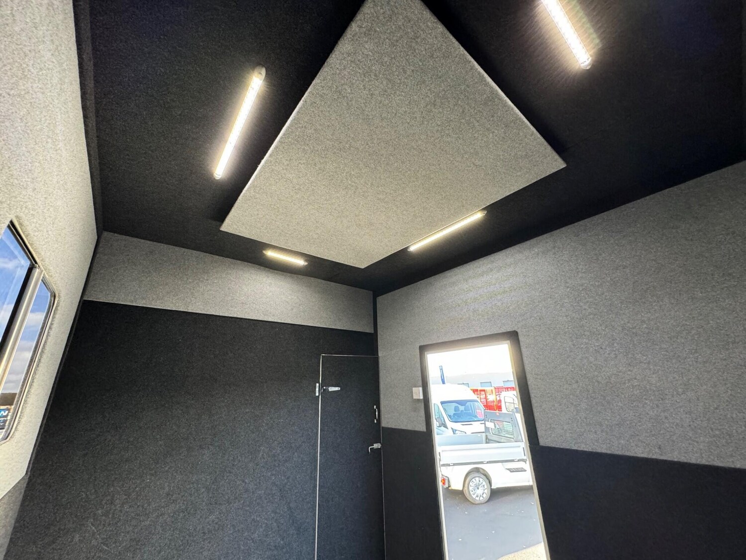 Used Iveco Daily 2018 for sale - 76936406: Photo 36