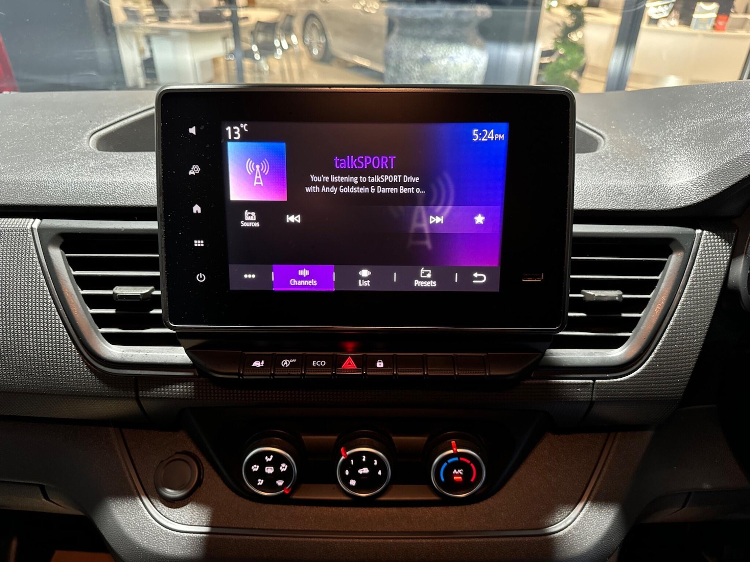 Used Renault Trafic 2022 for sale - 76550675: Photo 43