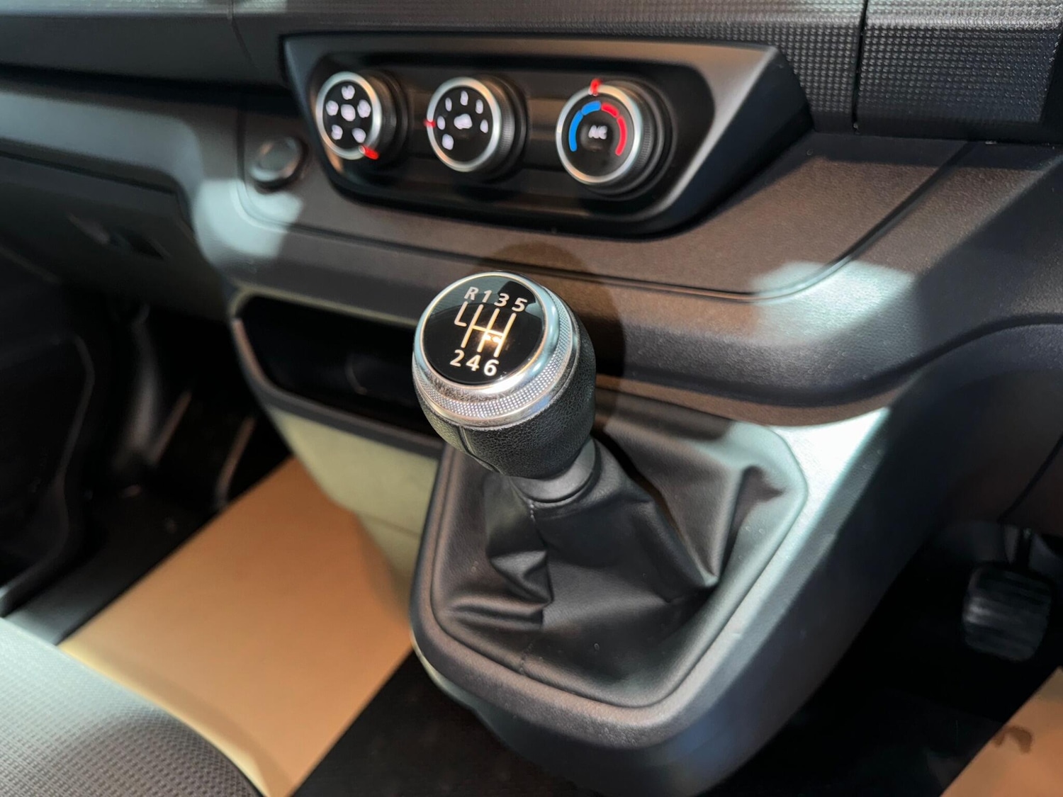 Used Renault Trafic 2022 for sale - 76550675: Photo 48