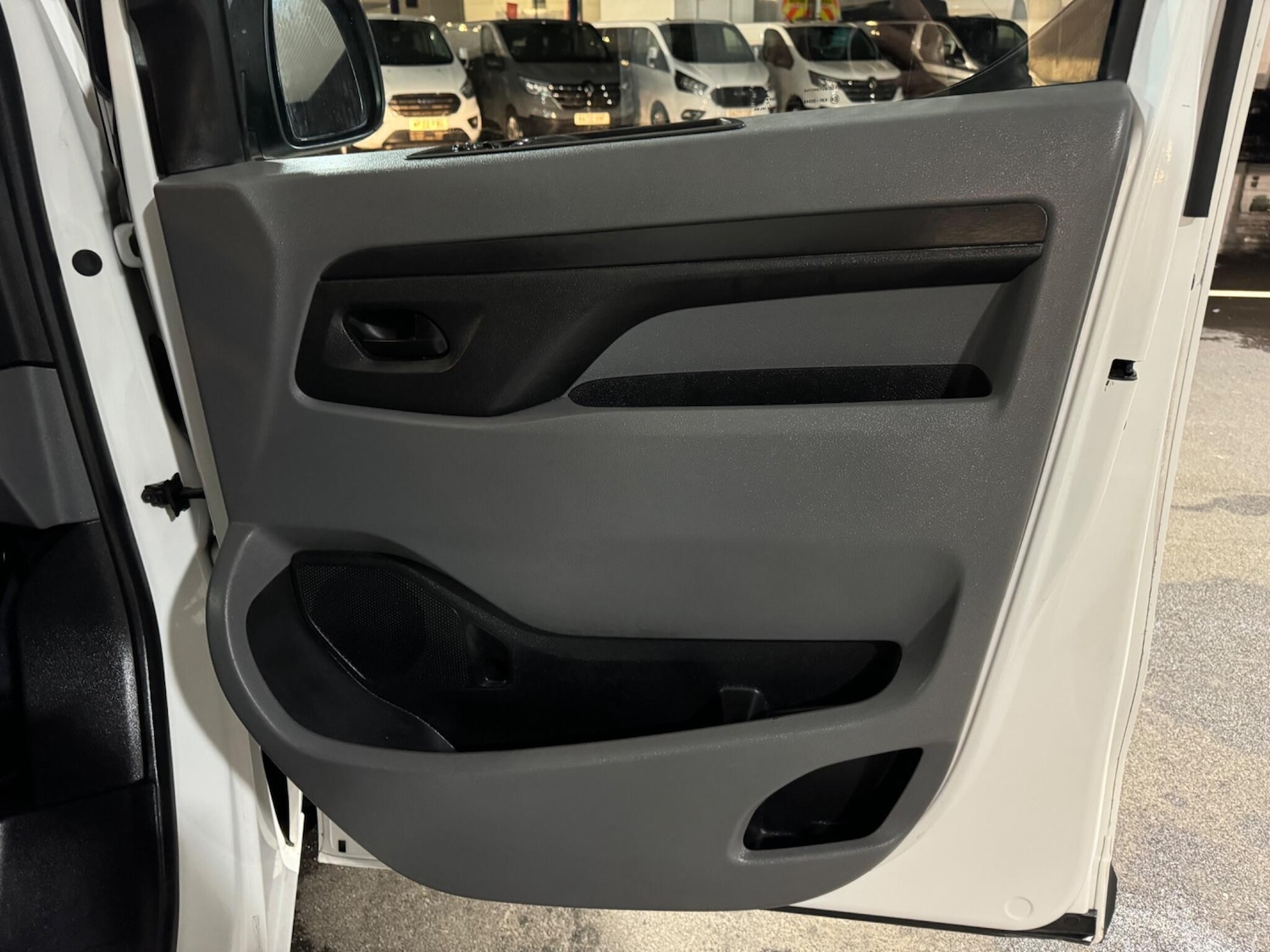 Used Citroen Dispatch 2017 for sale - 76592570: Photo 35