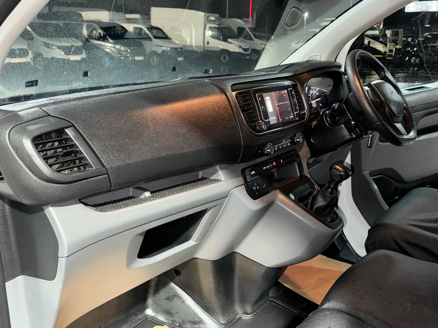 Used Citroen Dispatch 2017 for sale - 76592570: Photo 46