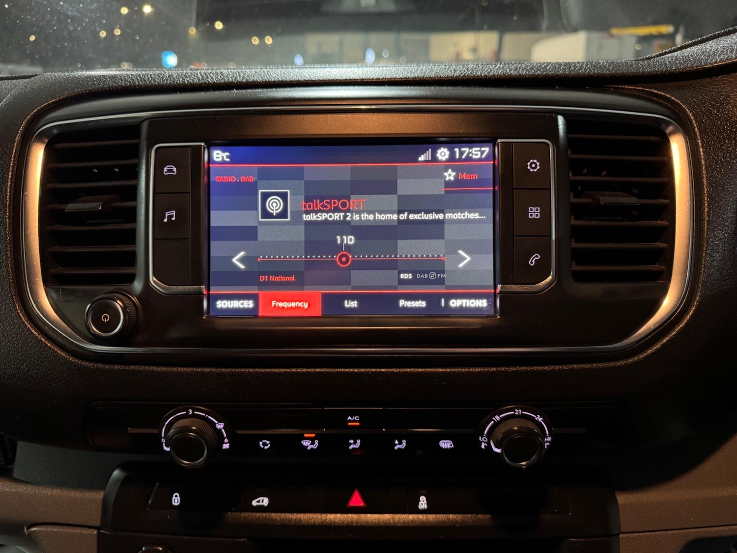 Used Citroen Dispatch 2017 for sale - 76592570: Photo 56