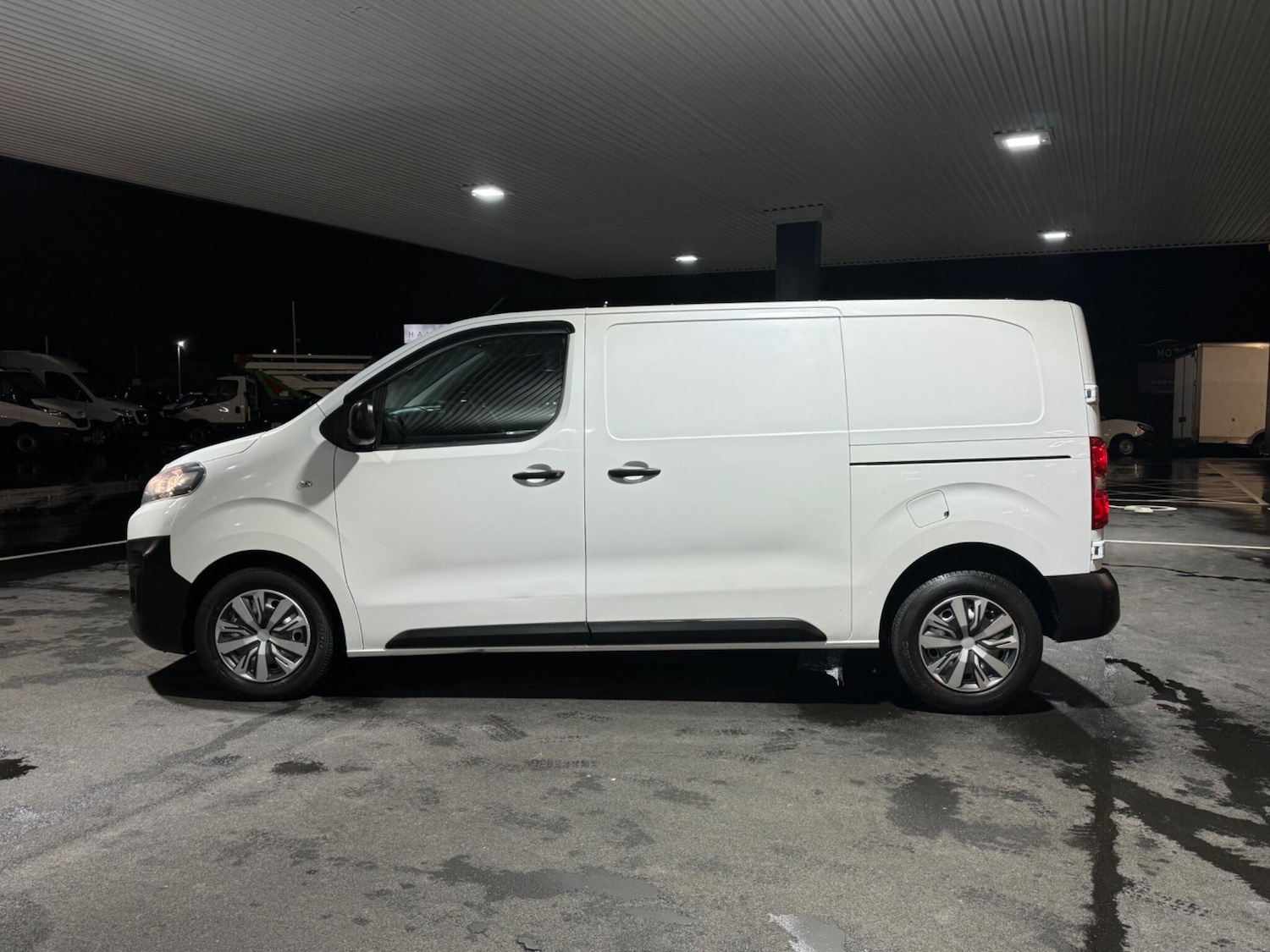 Used Citroen Dispatch 2017 for sale - 76592570: Photo 6