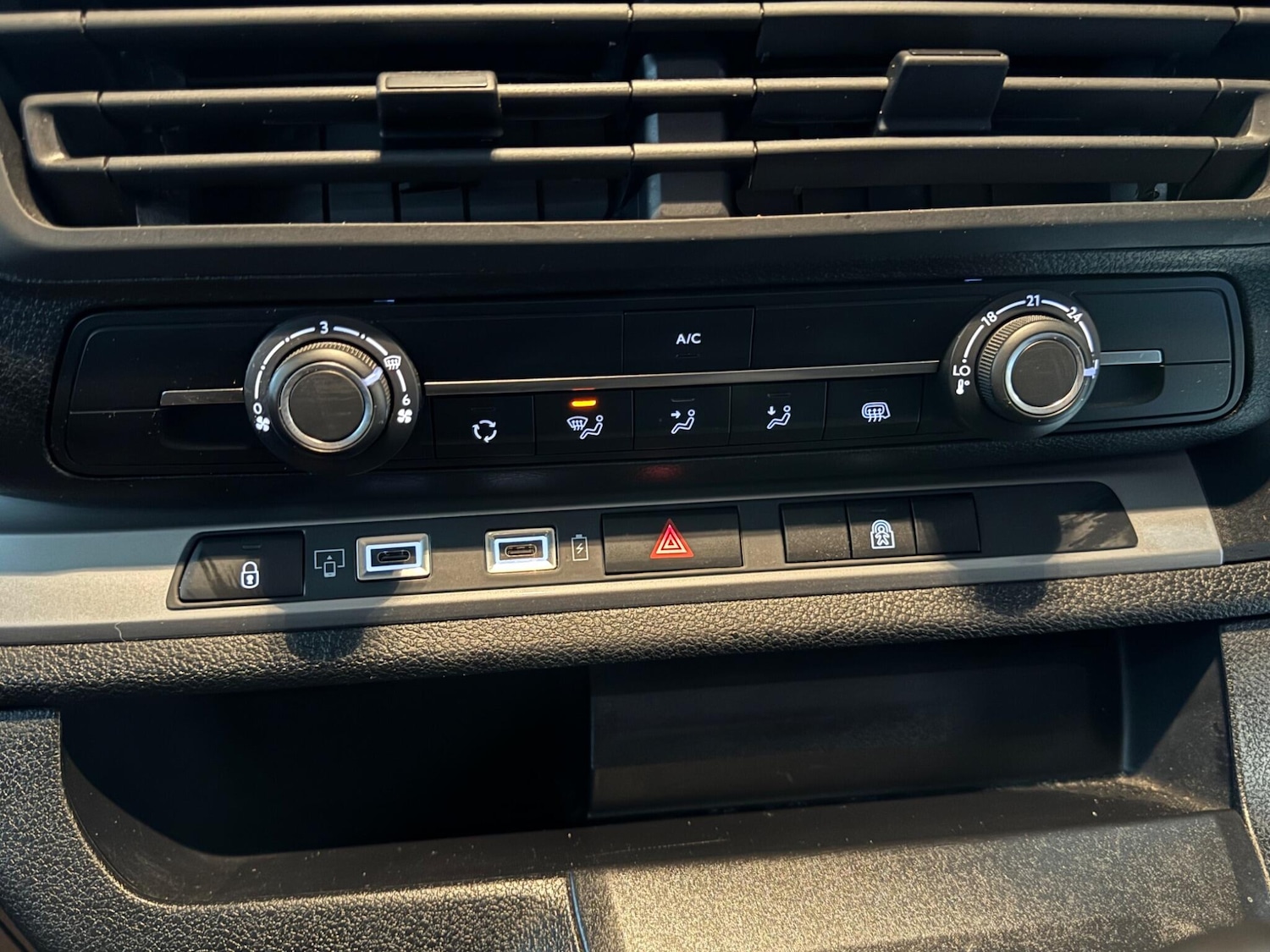 Used Citroen Dispatch 2024 for sale - 76714182: Photo 48