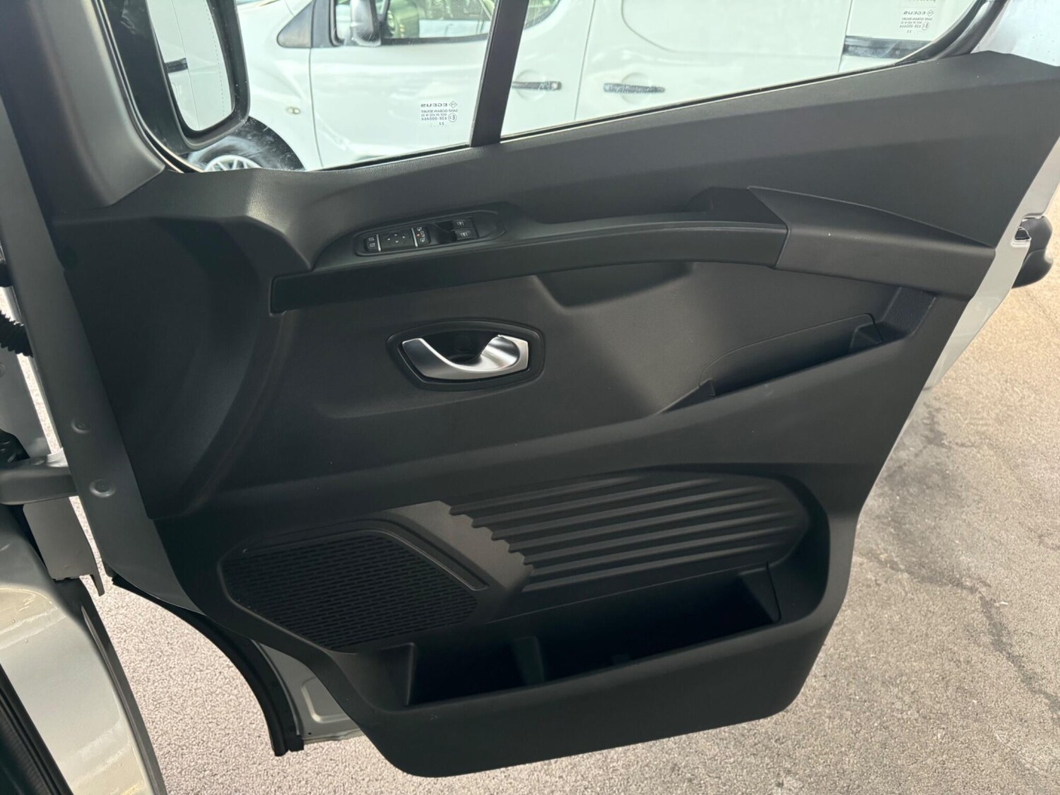 Used Renault Trafic 2023 for sale - 76619695: Photo 37