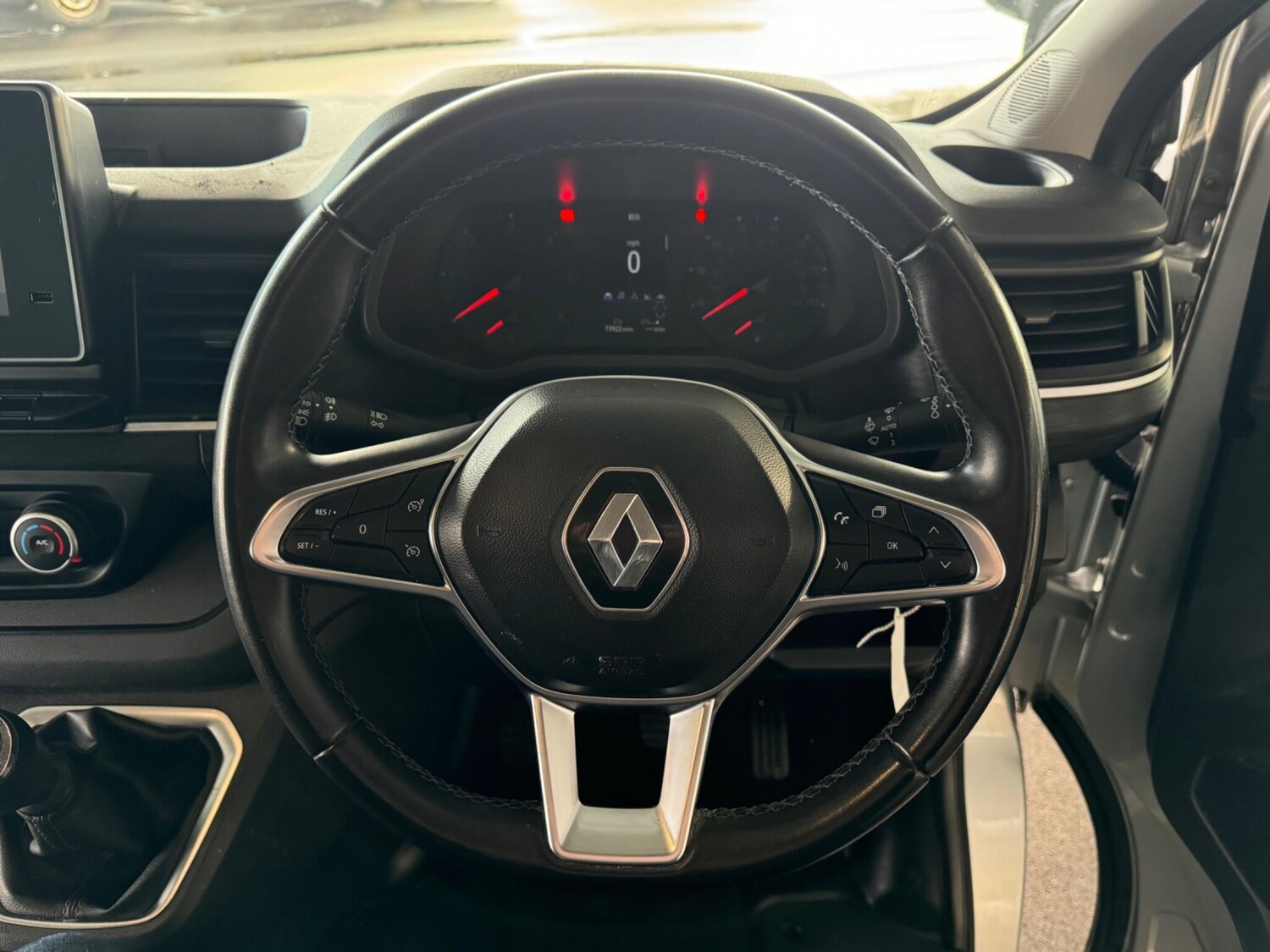 Used Renault Trafic 2023 for sale - 76619695: Photo 40