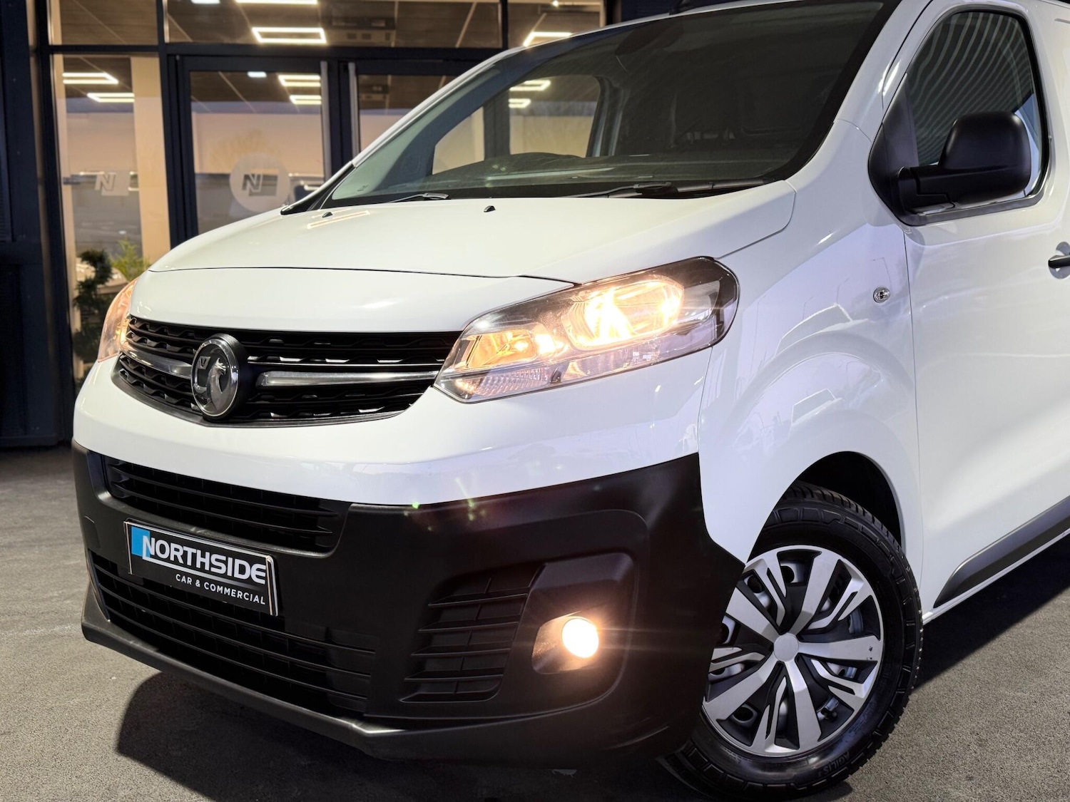 Used Vauxhall Vivaro for sale - 77753968: Photo 11