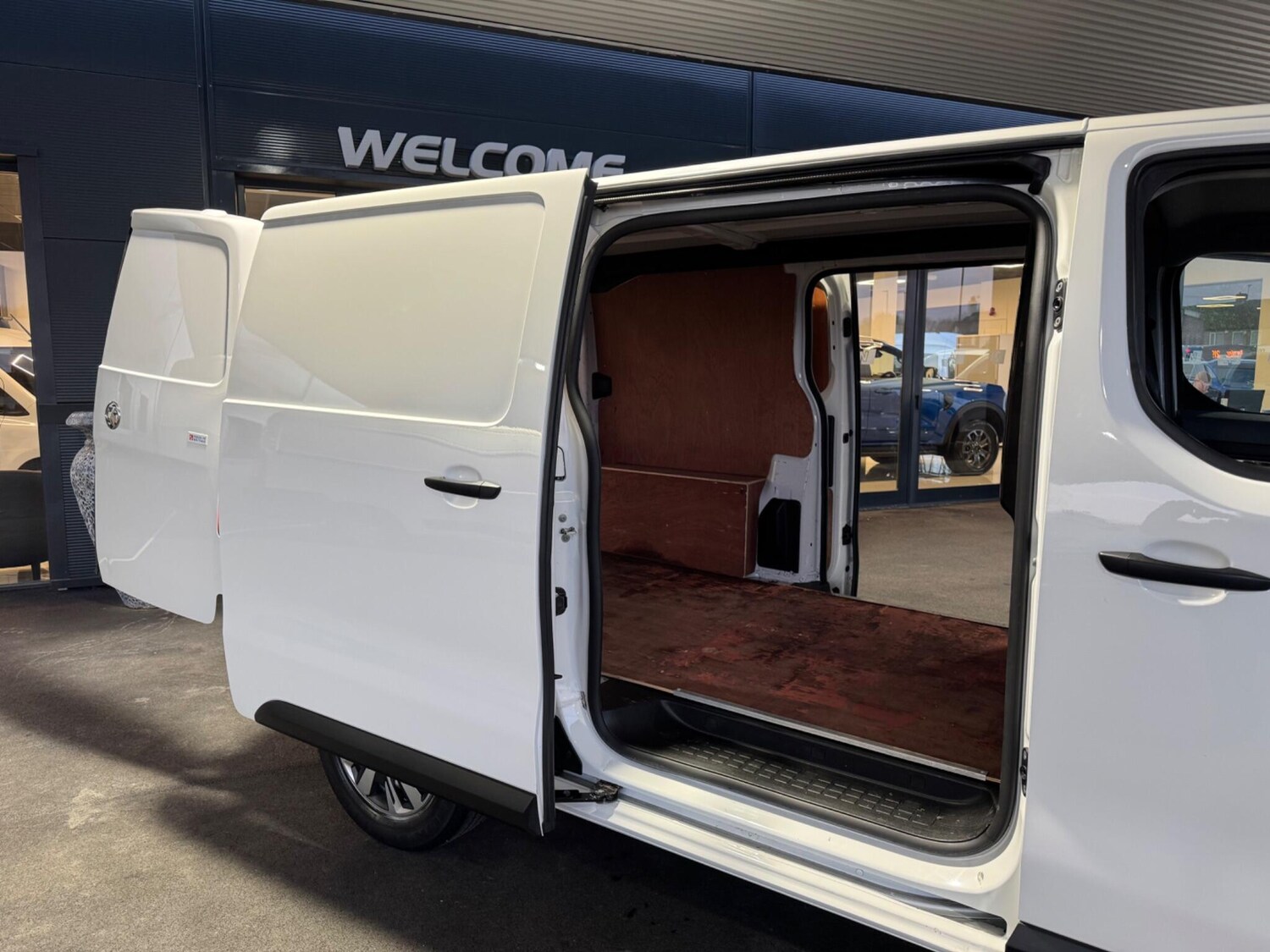 Used Vauxhall Vivaro for sale - 77753968: Photo 19