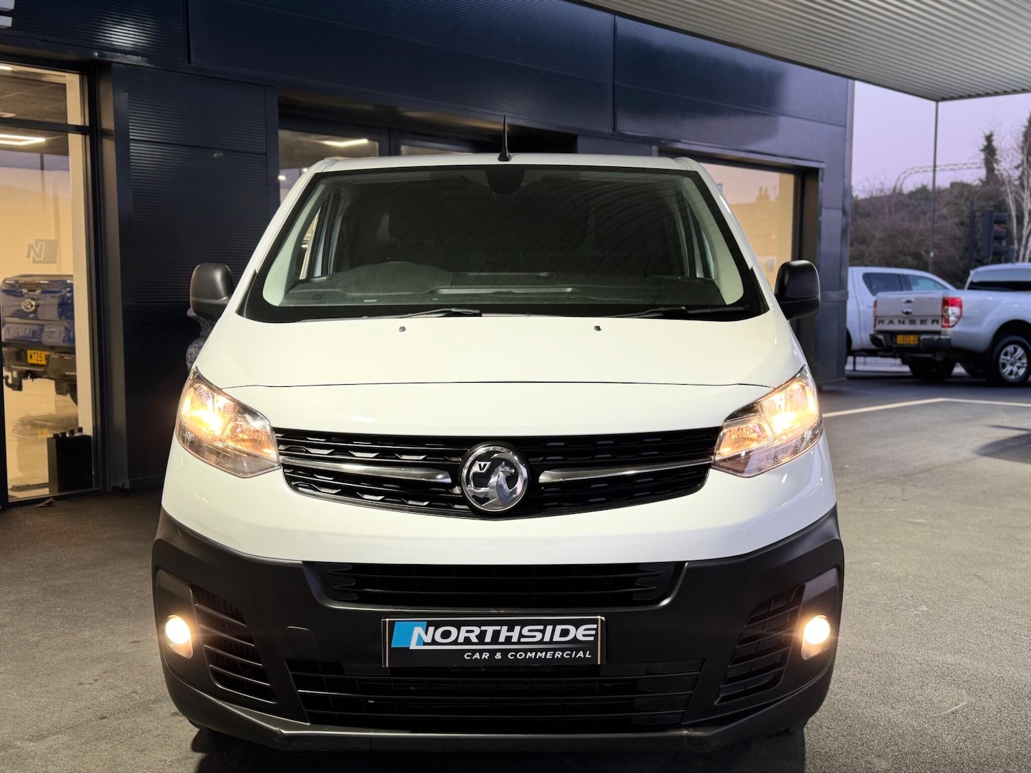 Used Vauxhall Vivaro for sale - 77753968: Photo 2