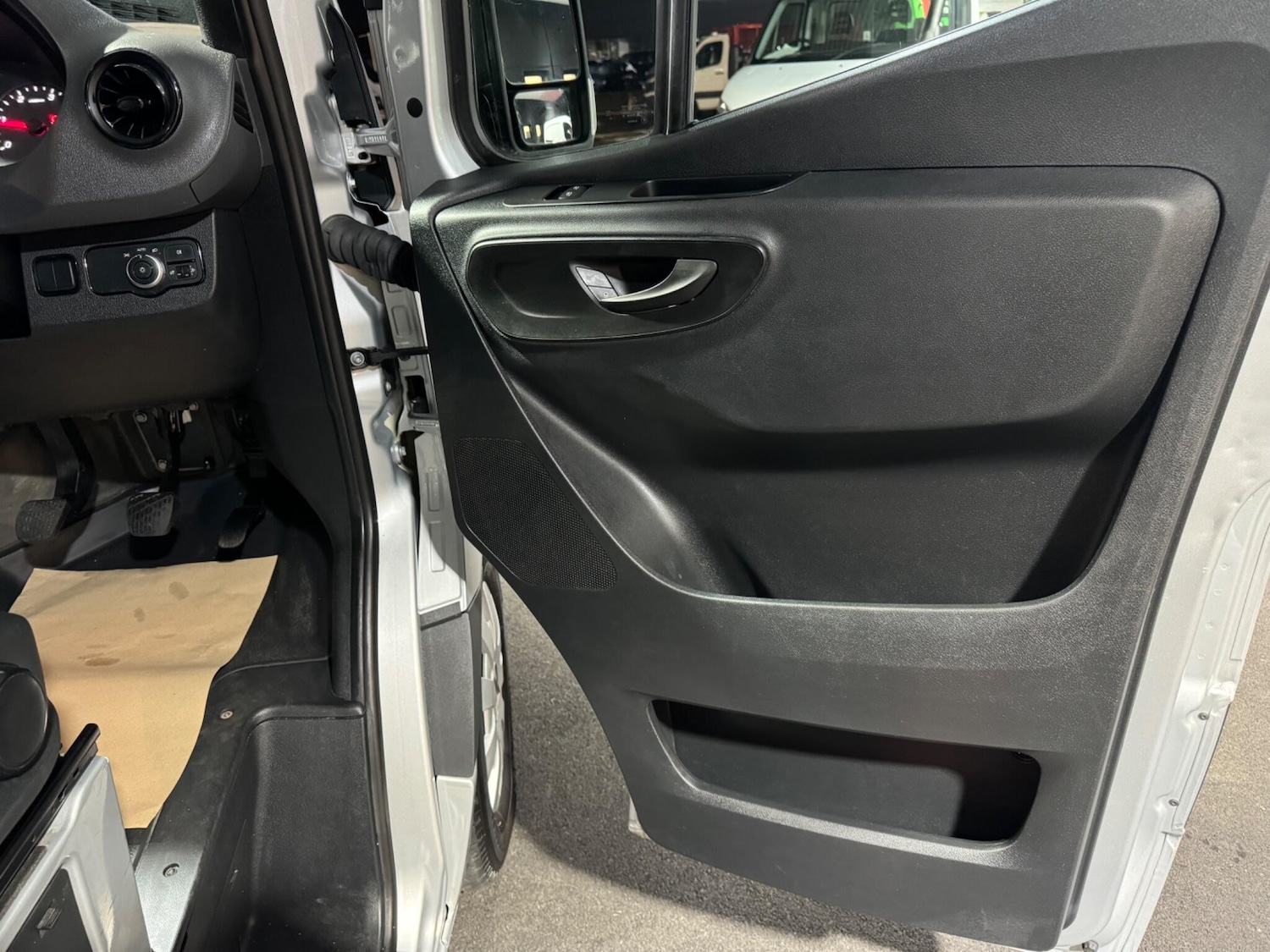 Used Mercedes-Benz Sprinter 2023 for sale - 76632814: Photo 39