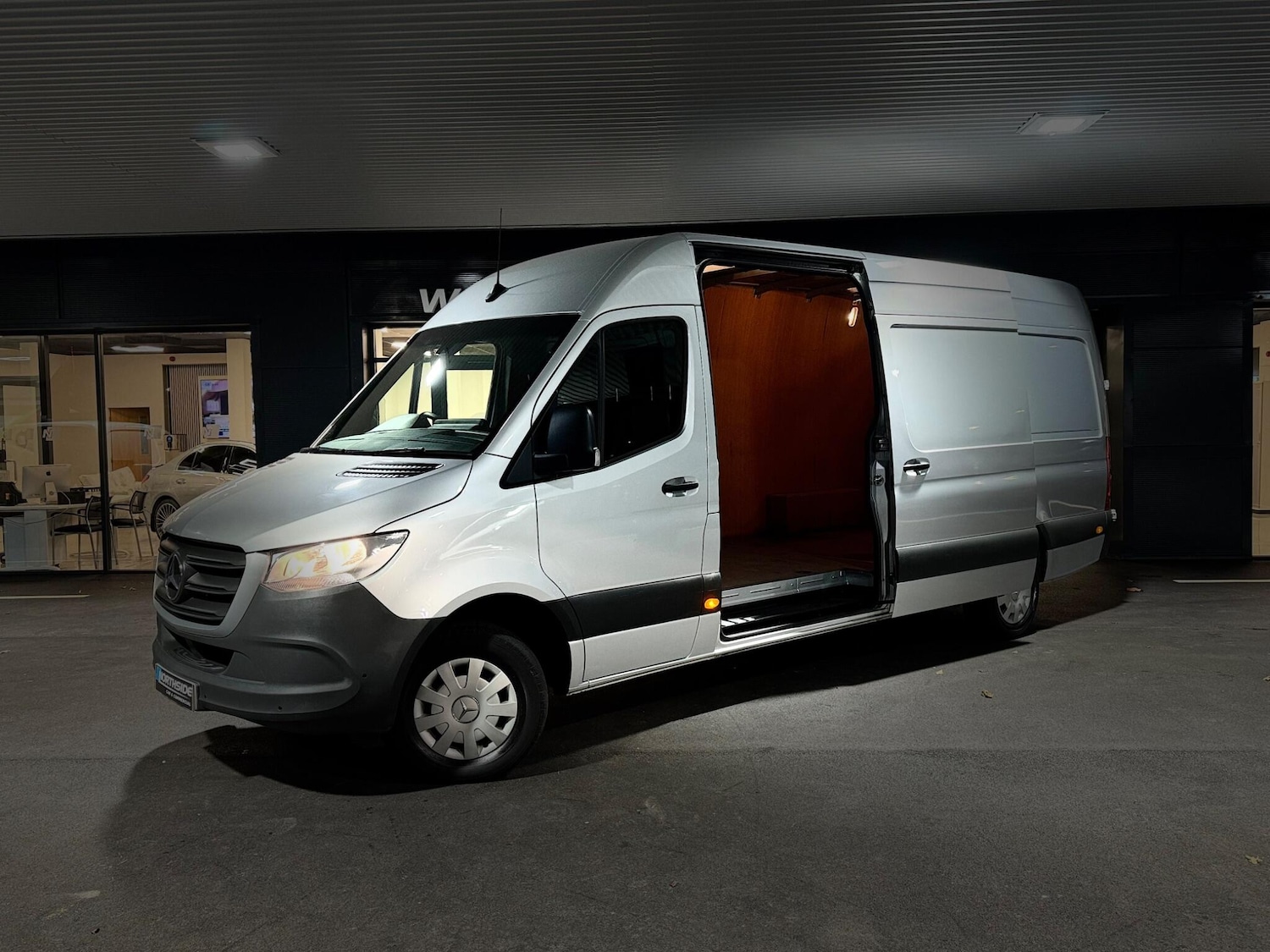 Used Mercedes-Benz Sprinter 2023 for sale - 76632814: Photo 8