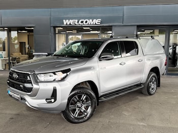 Used Toyota Hilux 2023 for sale - 79049803: Photo