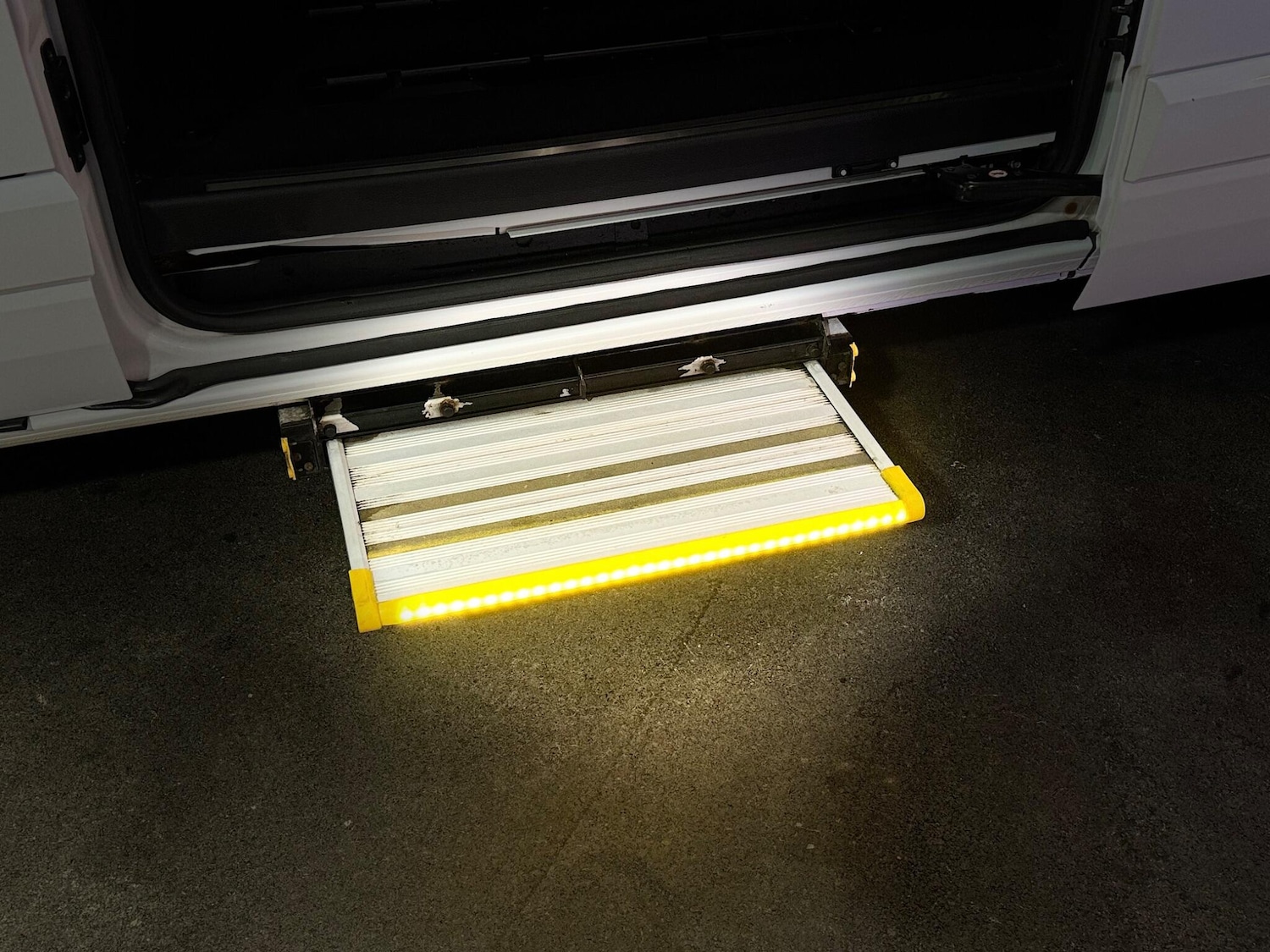 Used Ford Tourneo Custom 2023 for sale - 76572247: Photo 21