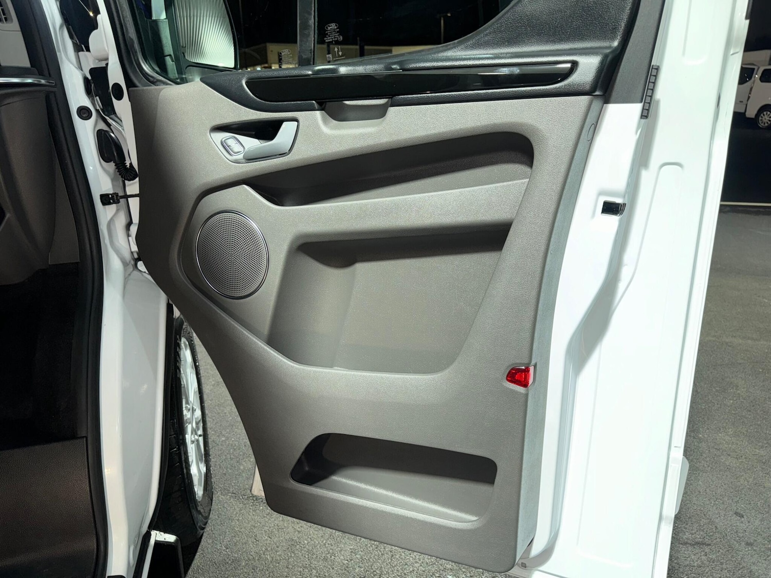 Used Ford Tourneo Custom 2023 for sale - 76572247: Photo 32