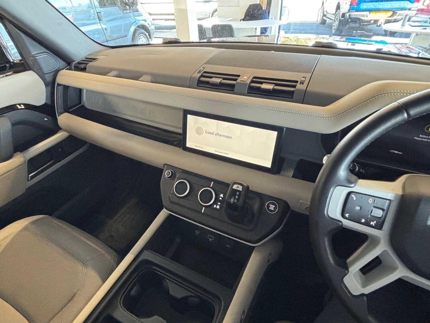 Used Land Rover Defender 110 2024 for sale - 76032346: Photo 18