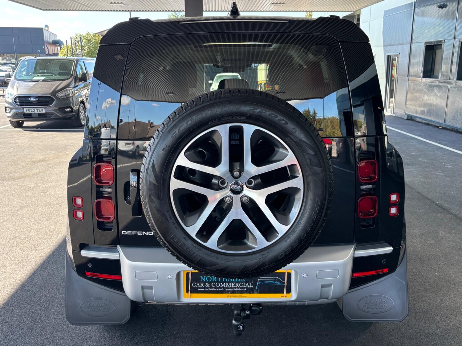 Used Land Rover Defender 110 2024 for sale - 76032346: Photo 33
