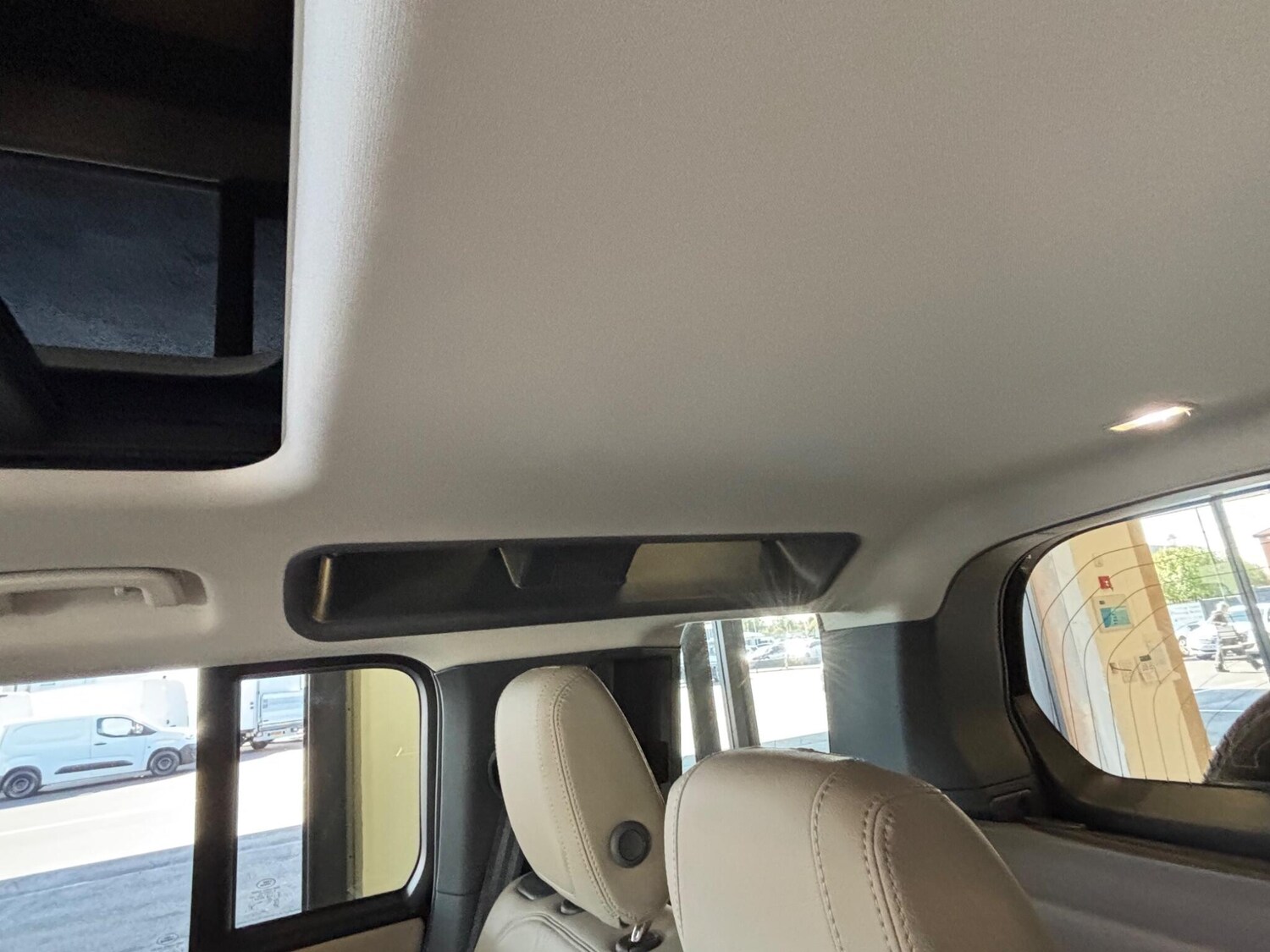 Used Land Rover Defender 110 2024 for sale - 76032346: Photo 52