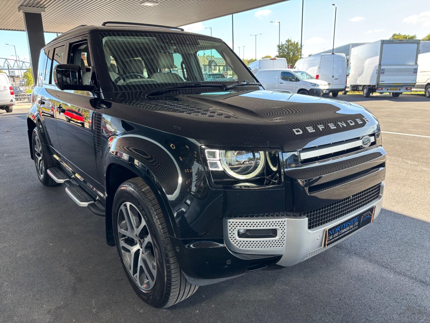 Used Land Rover Defender 110 2024 for sale - 76032346: Photo 6