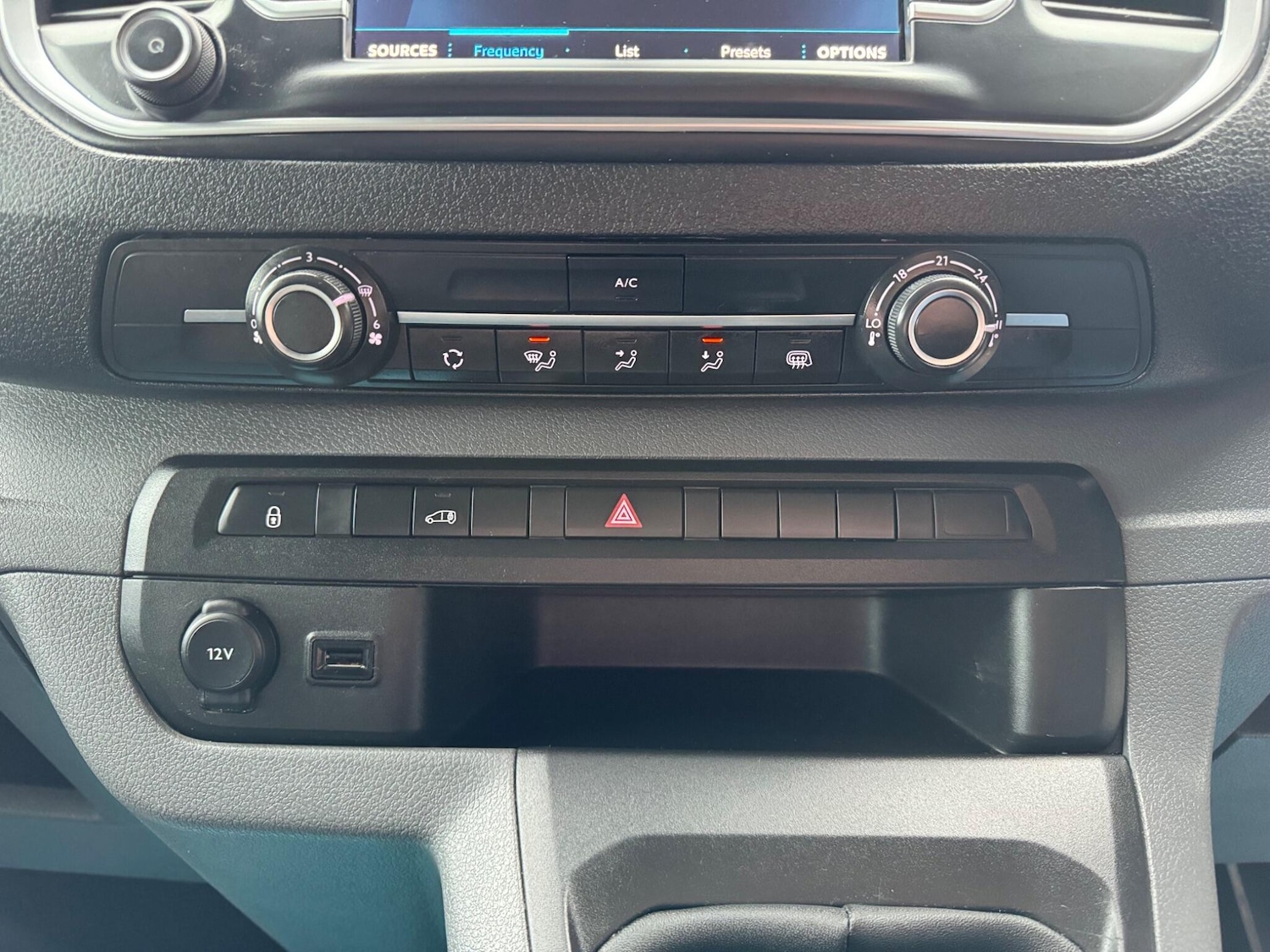 Used Peugeot Expert 2022 for sale - 77120829: Photo 46