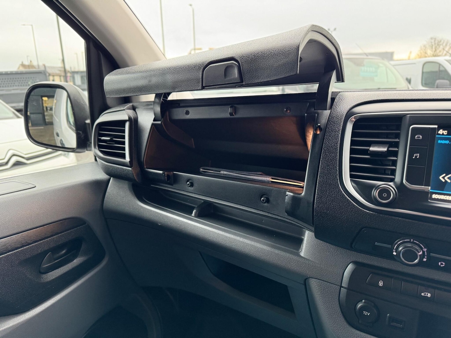 Used Peugeot Expert 2022 for sale - 77120829: Photo 50