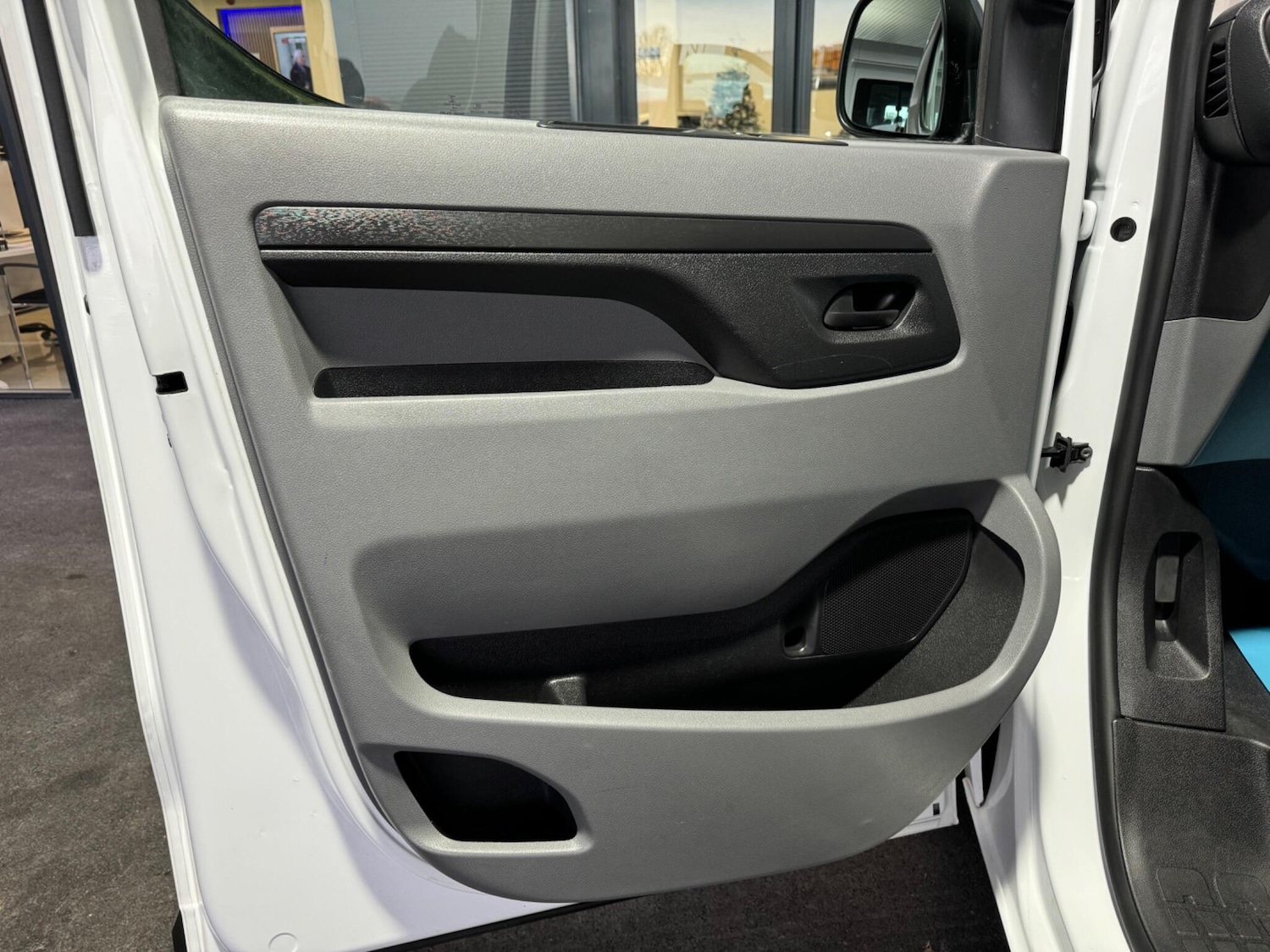 Used Peugeot Expert 2022 for sale - 77120829: Photo 54