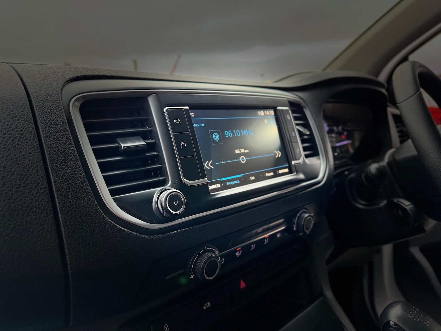 Used Peugeot Expert 2022 for sale - 77120829: Photo 57