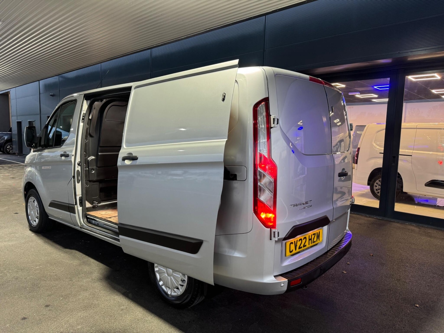 Used Ford Transit Custom 2022 for sale - 76388403: Photo 11