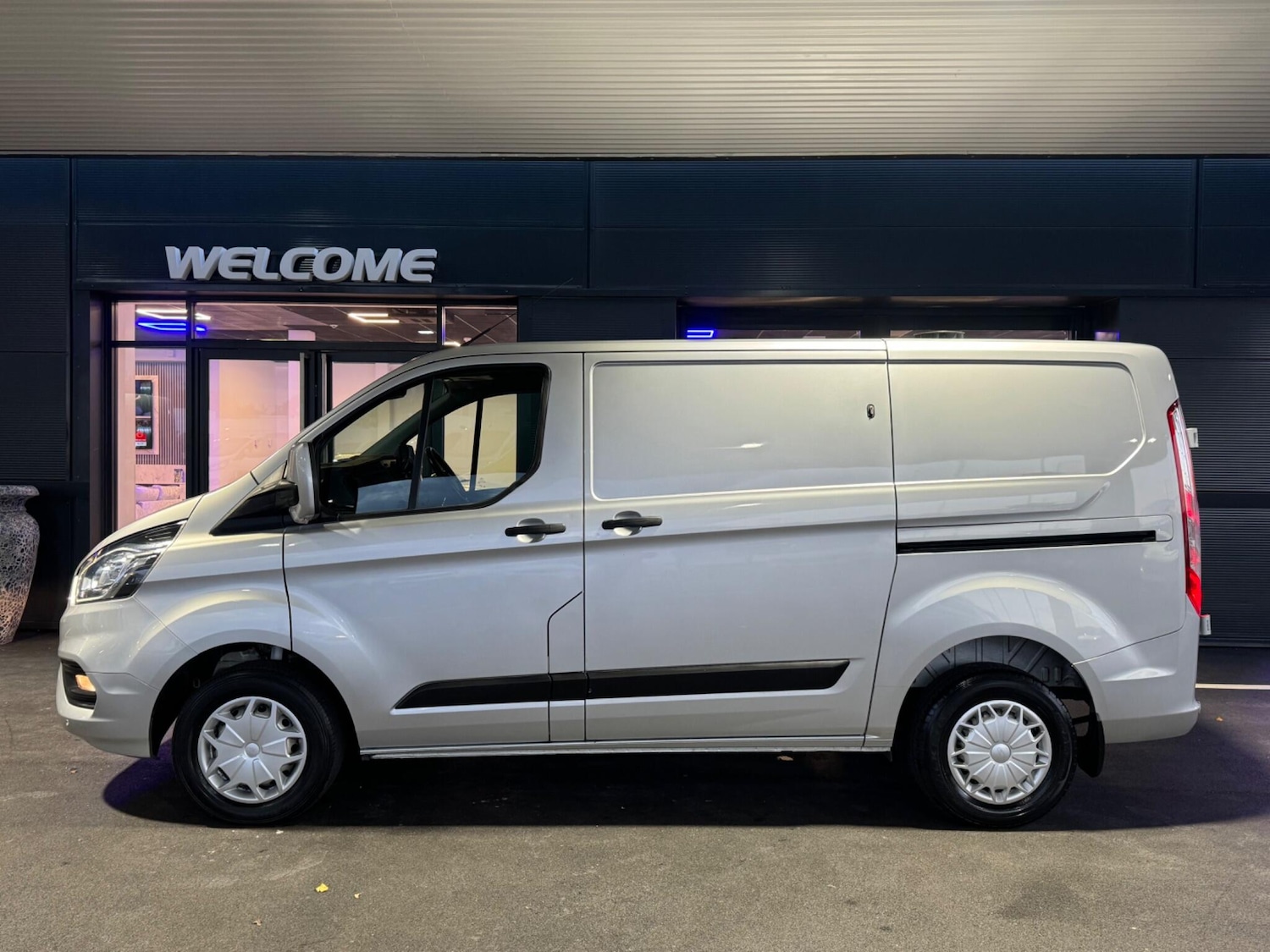 Used Ford Transit Custom 2022 for sale - 76388403: Photo 6