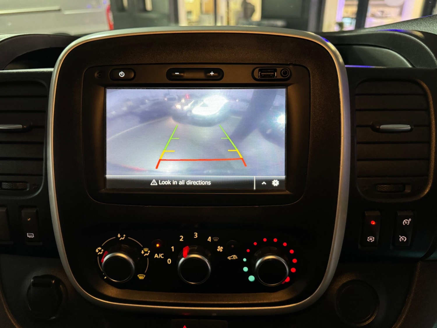 Used Renault Trafic 2021 for sale - 77344438: Photo 42