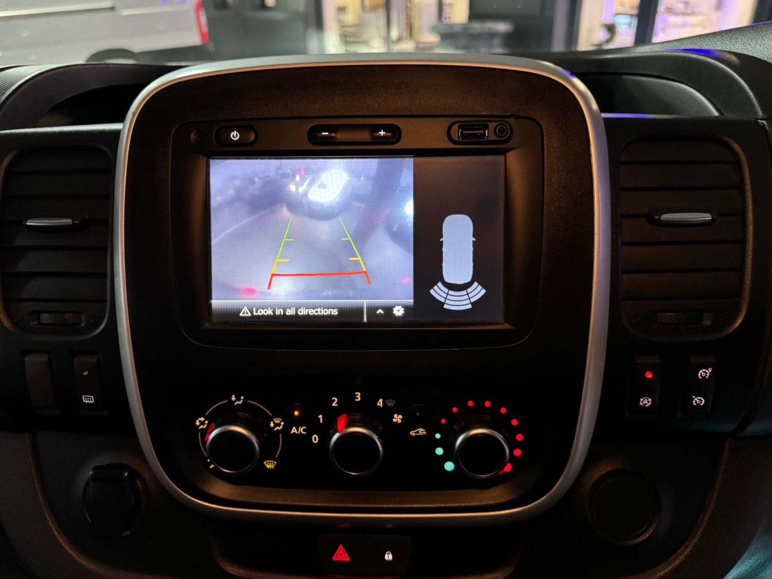 Used Renault Trafic 2021 for sale - 77344438: Photo 43