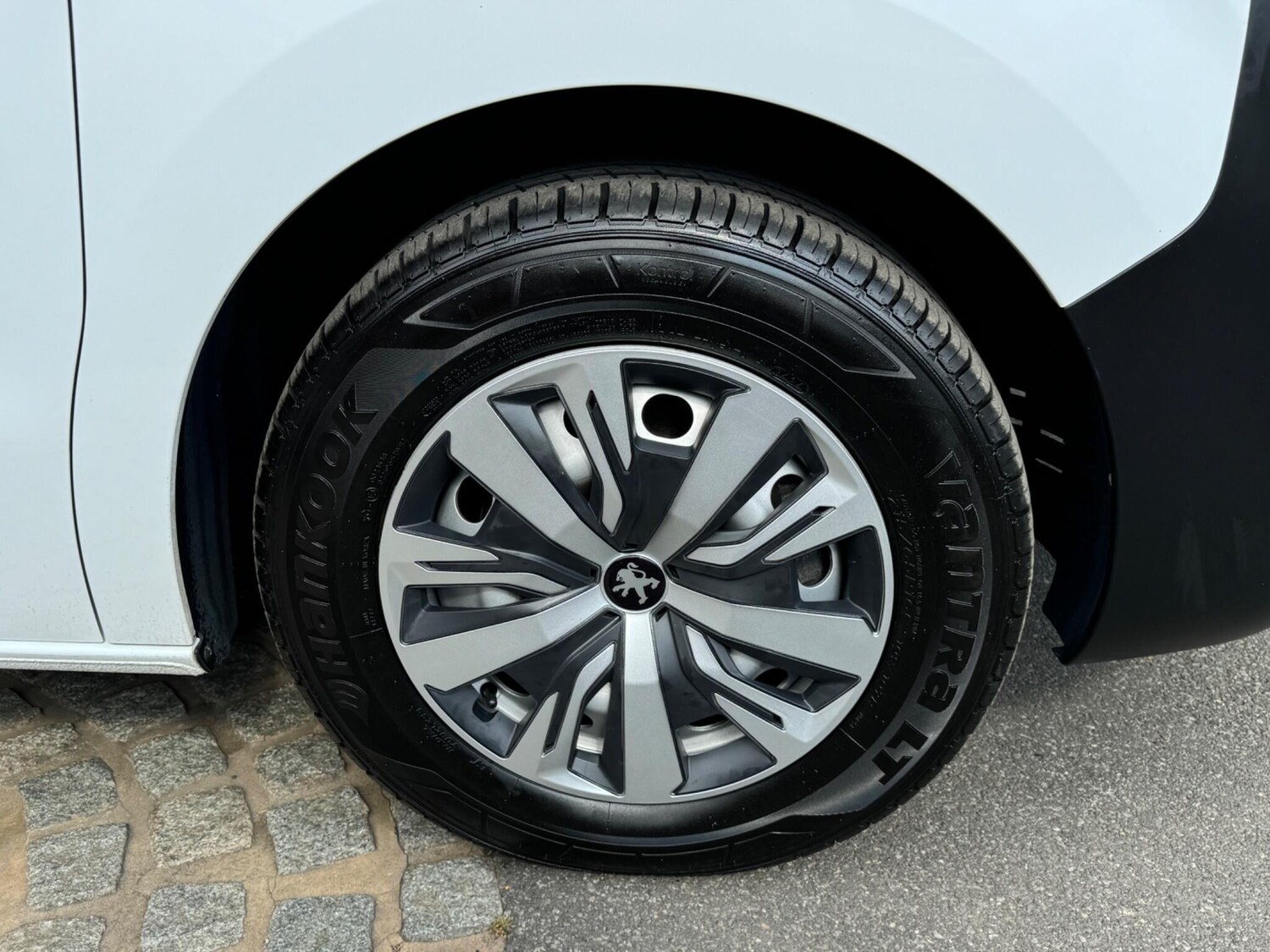 Vehicle 33