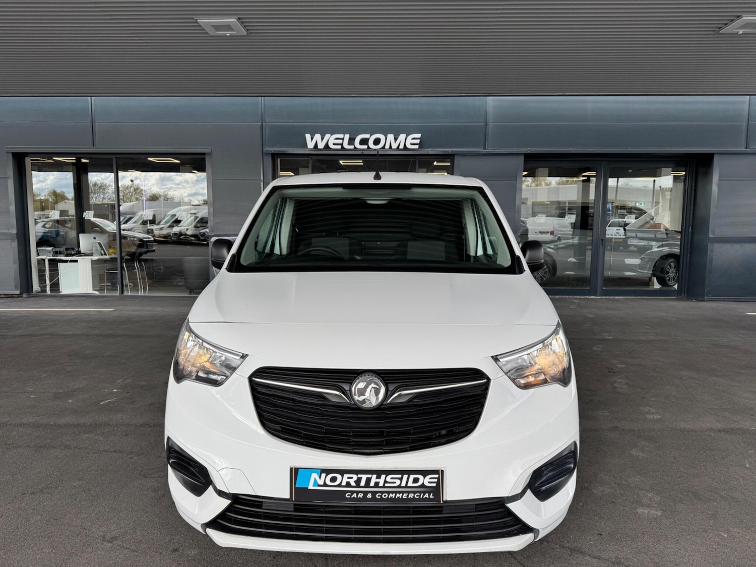 Used Vauxhall Combo 2020 for sale - 78128244: Photo 2