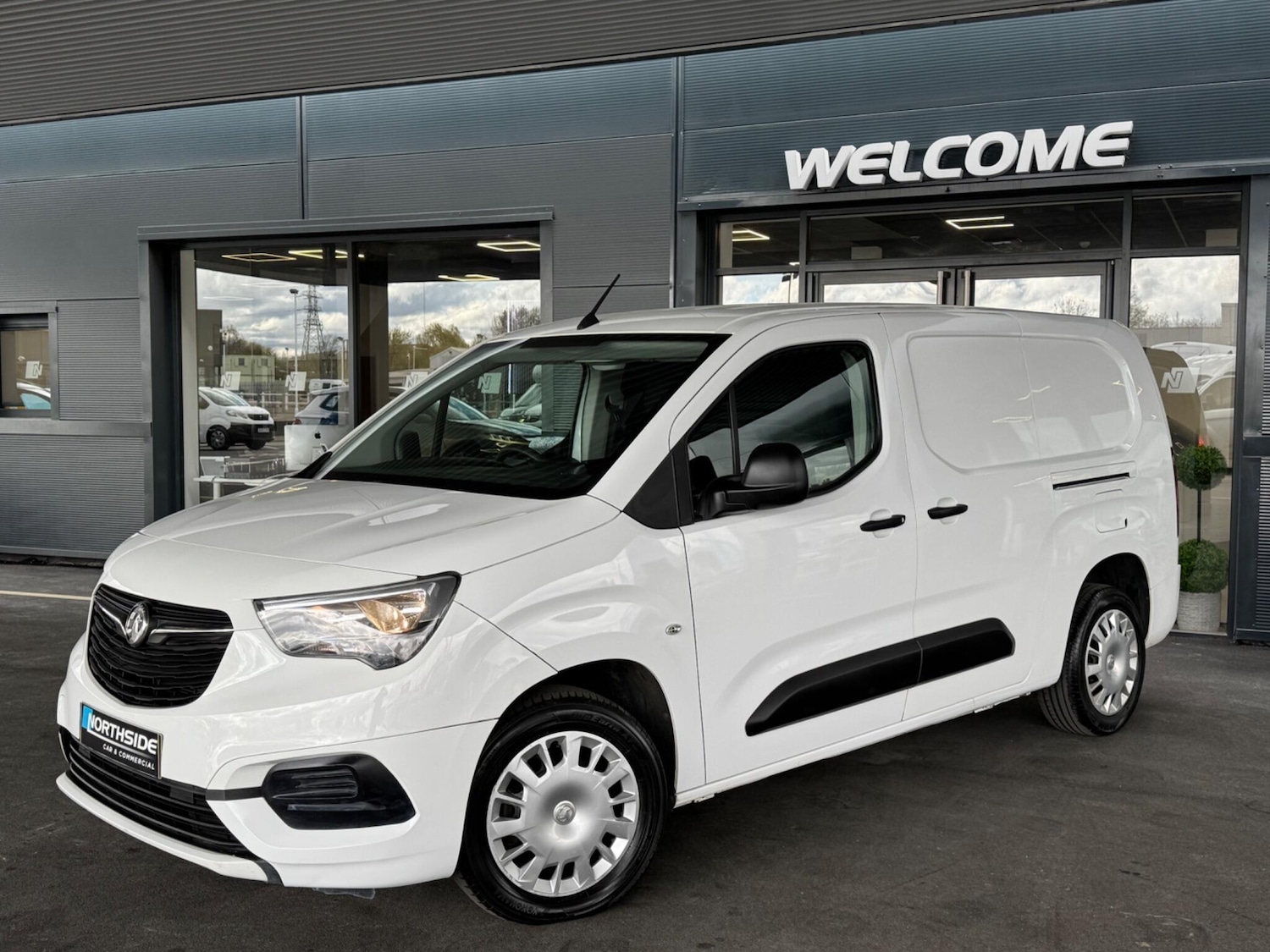 Used Vauxhall Combo 2020 for sale - 78128244: Photo 3