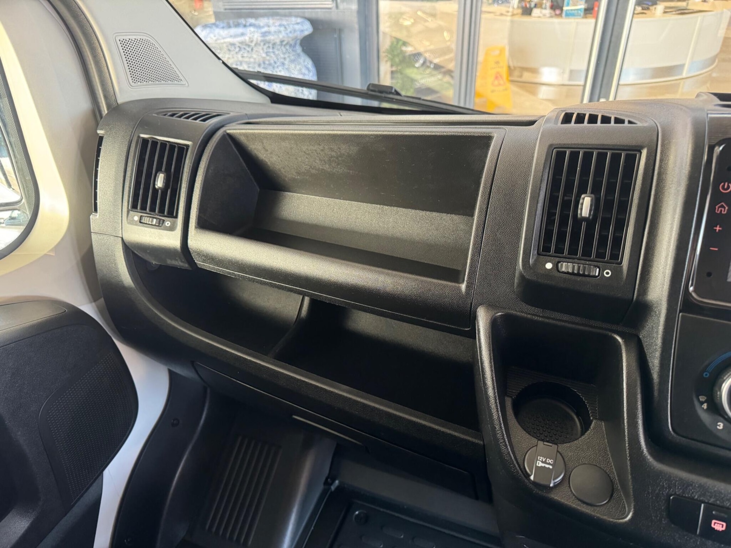 Used Peugeot Boxer 2023 for sale - 76780751: Photo 56