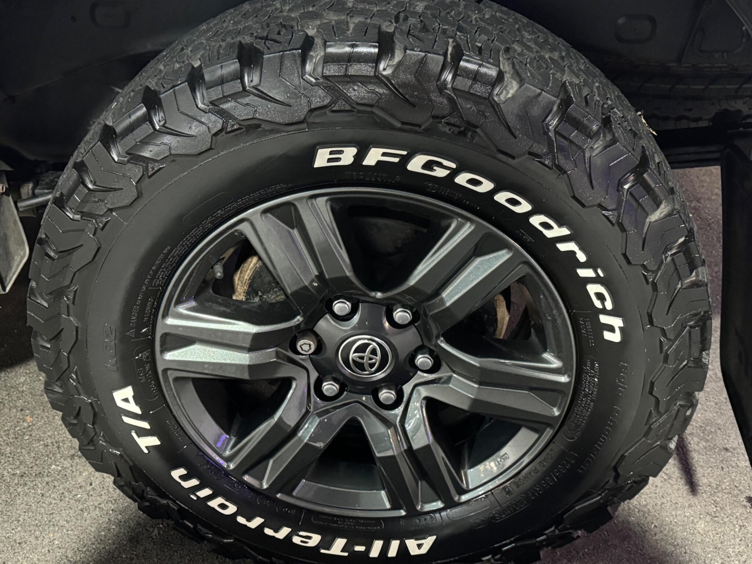 Used Toyota Hilux 2021 for sale - 76645740: Photo 31