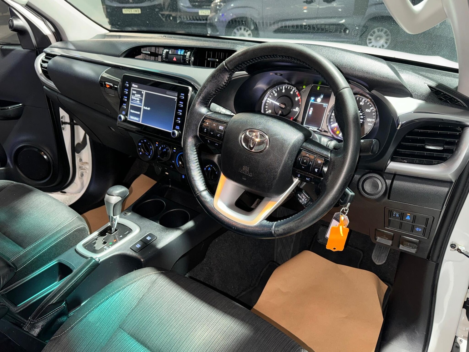 Used Toyota Hilux 2021 for sale - 76645740: Photo 37