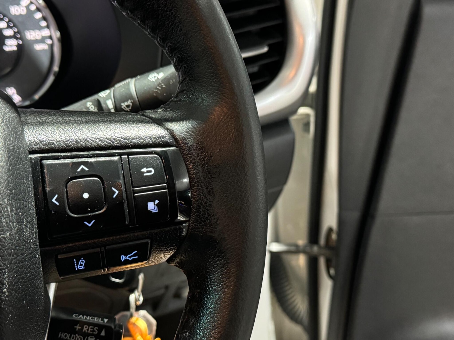 Used Toyota Hilux 2021 for sale - 76645740: Photo 41