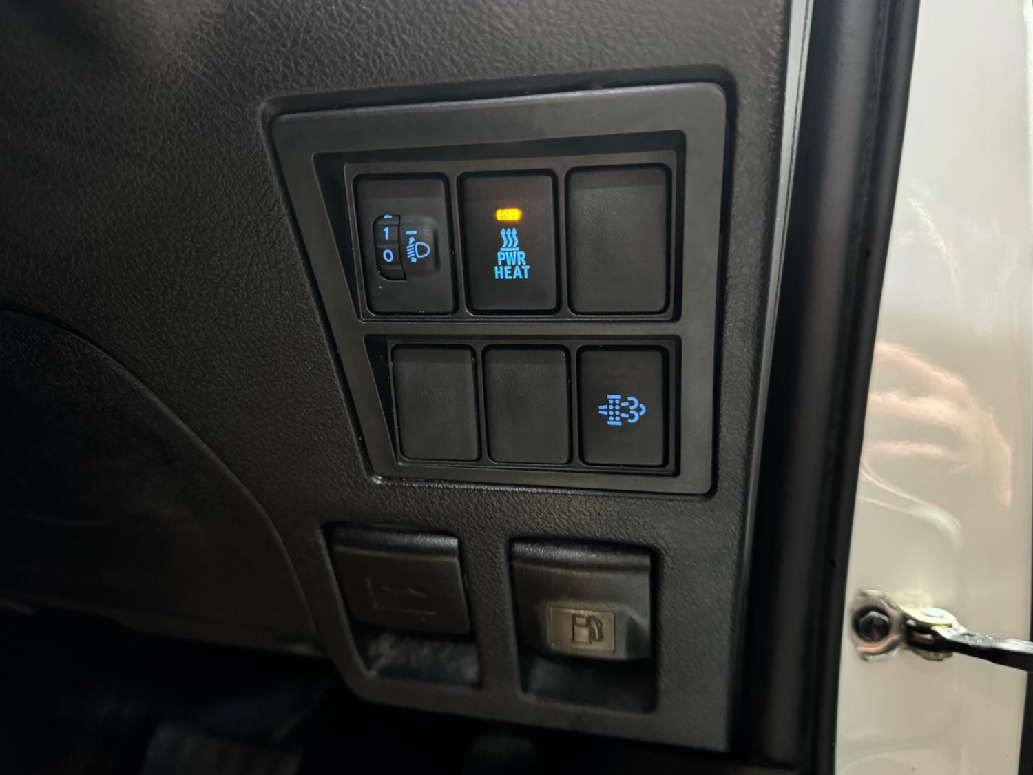 Used Toyota Hilux 2021 for sale - 76645740: Photo 43