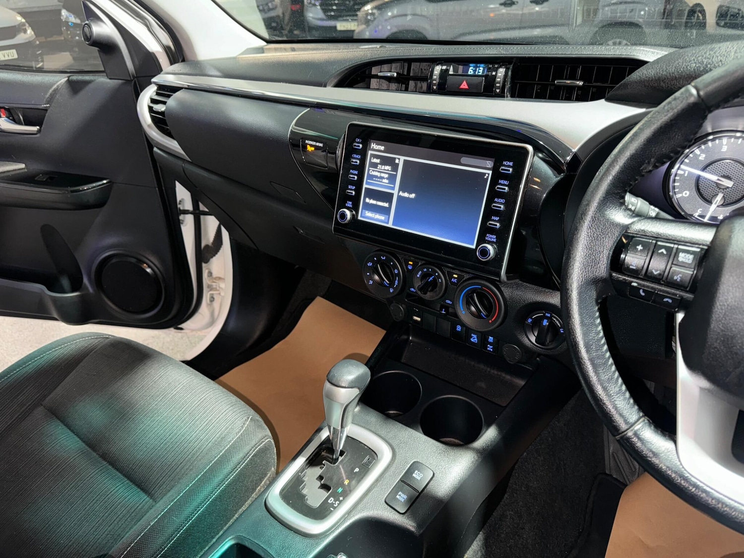 Used Toyota Hilux 2021 for sale - 76645740: Photo 44