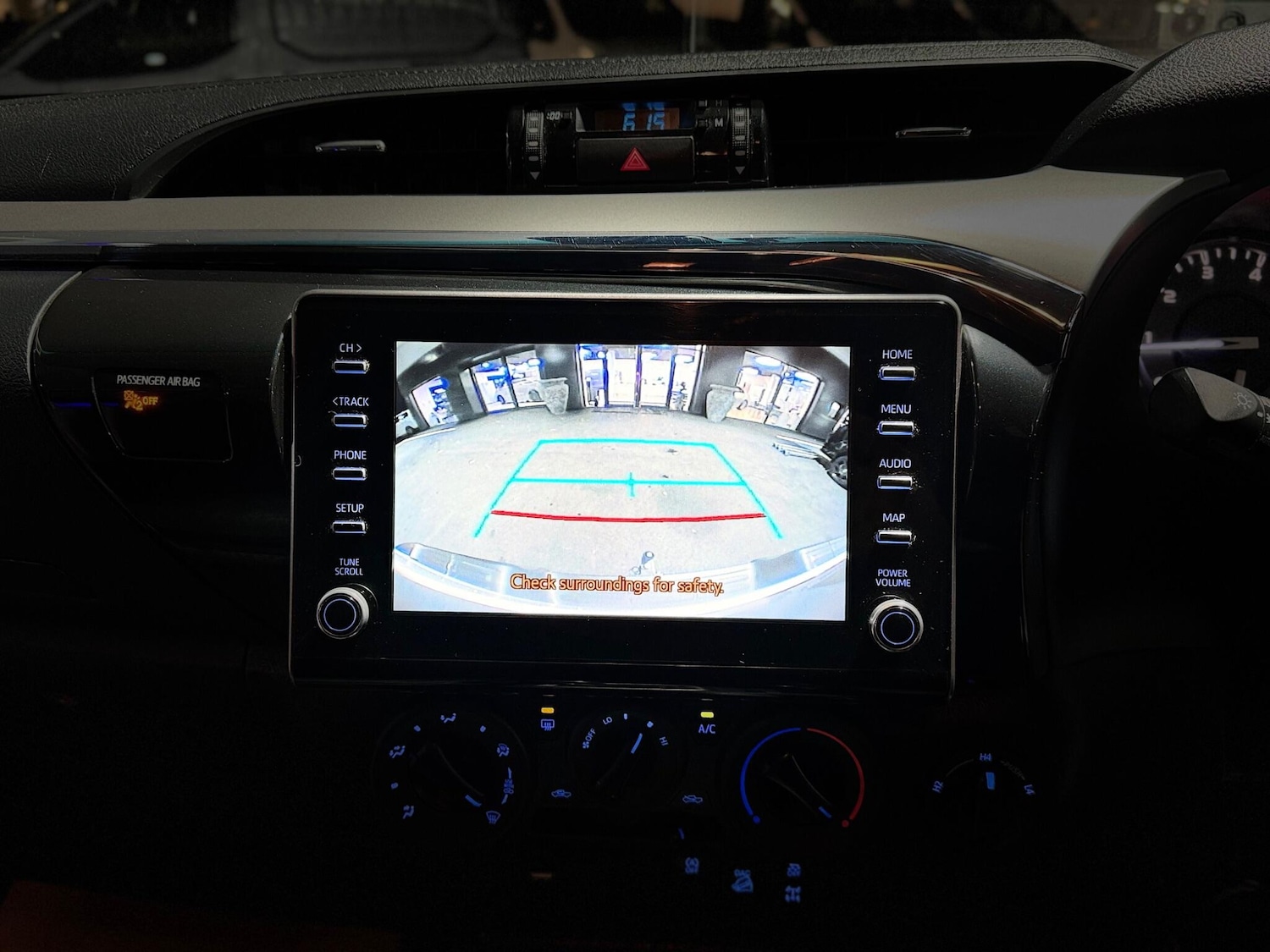 Used Toyota Hilux 2021 for sale - 76645740: Photo 46