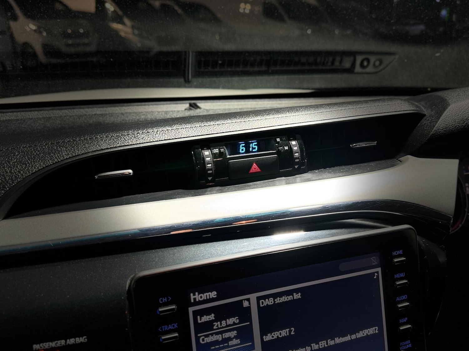 Used Toyota Hilux 2021 for sale - 76645740: Photo 48