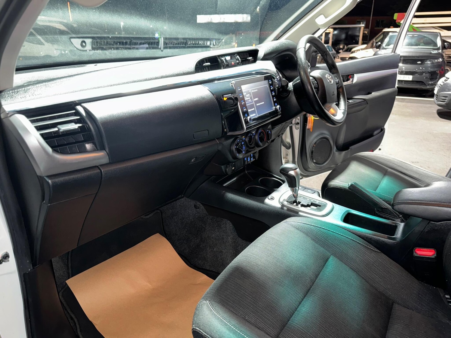 Used Toyota Hilux 2021 for sale - 76645740: Photo 55