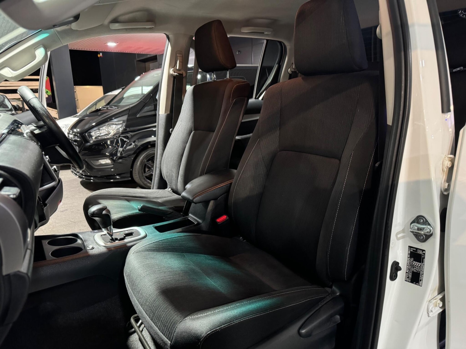 Used Toyota Hilux 2021 for sale - 76645740: Photo 56