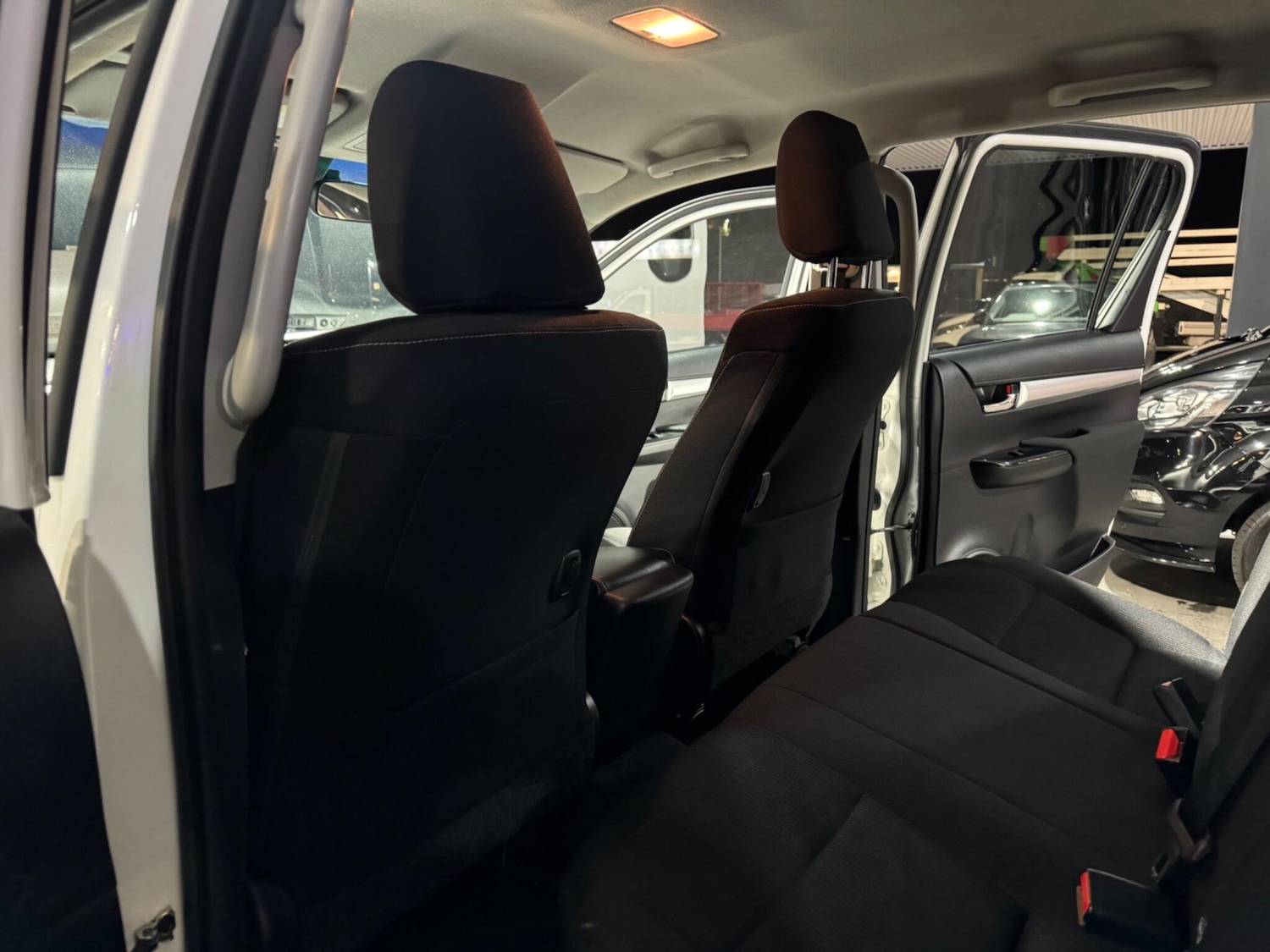 Used Toyota Hilux 2021 for sale - 76645740: Photo 60