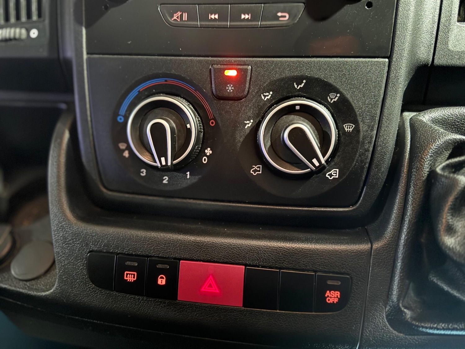 Used Peugeot Boxer 2022 for sale - 77155523: Photo 31