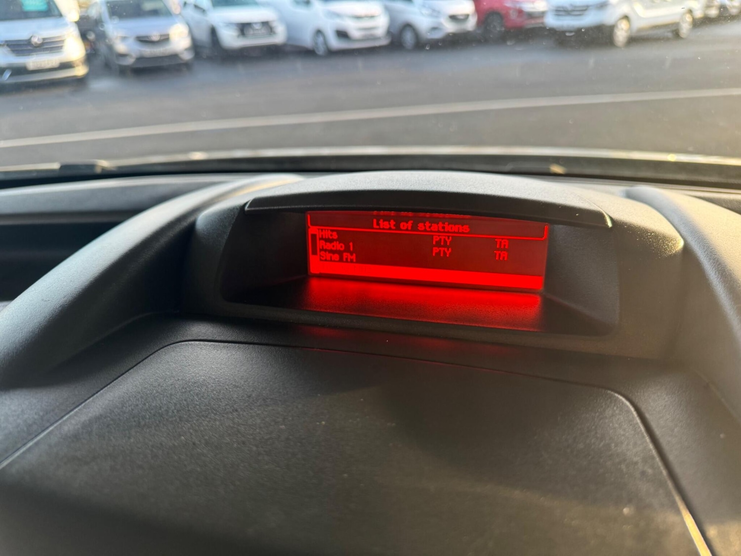 Used Peugeot Partner 2015 for sale - 76688683: Photo 39