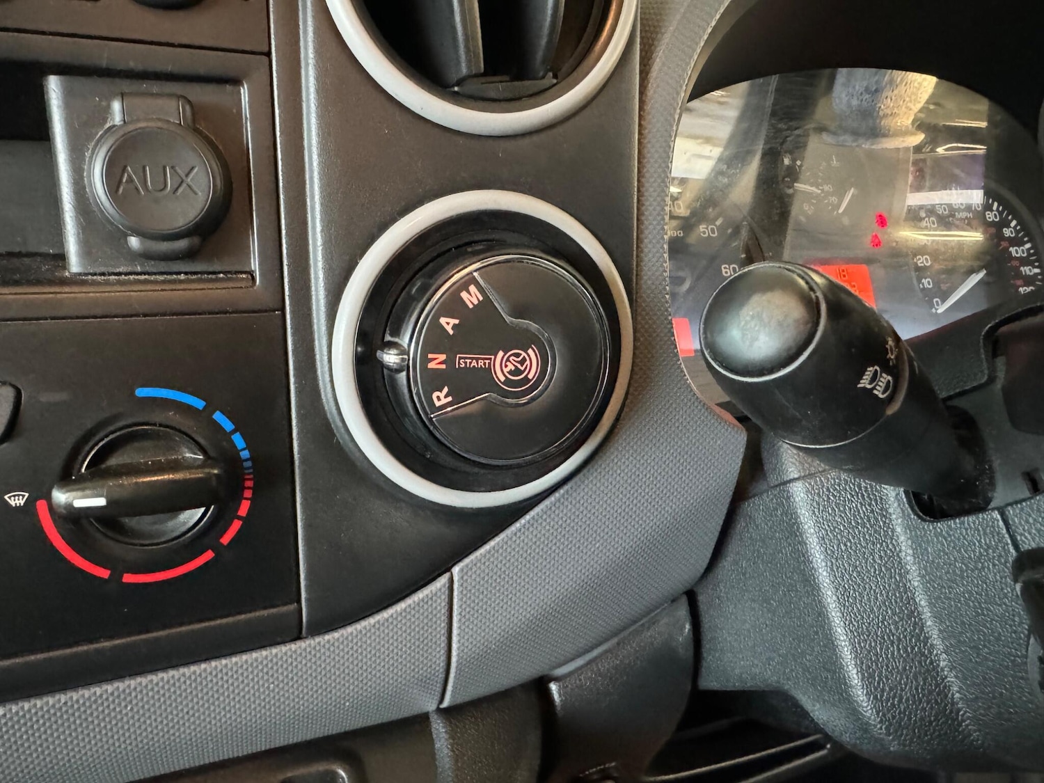 Used Peugeot Partner 2015 for sale - 76688683: Photo 42